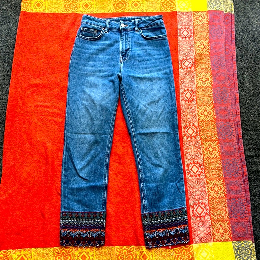 TopShop stretch denim jeans embroidered bottoms  Sz 28 waist euc